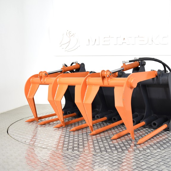 Захват вилочный CF_SS-1700-DB для мини-погрузчика (Bobtach)